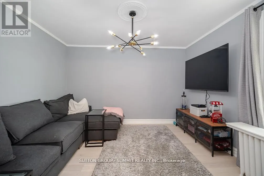 38 JOHN STREET S