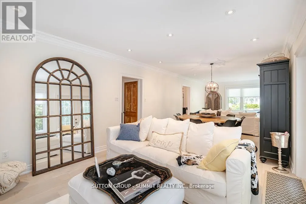 38 JOHN STREET S