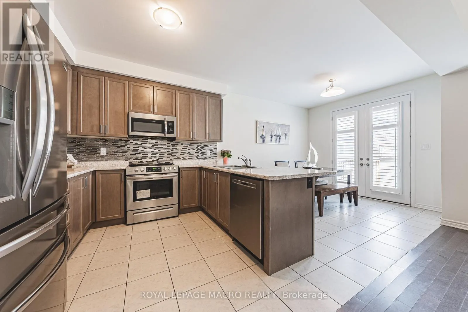 728 KENNEDY CIRCLE W