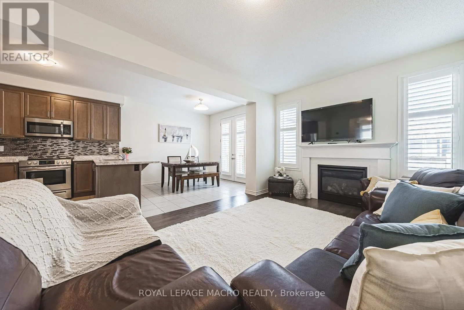 728 KENNEDY CIRCLE W