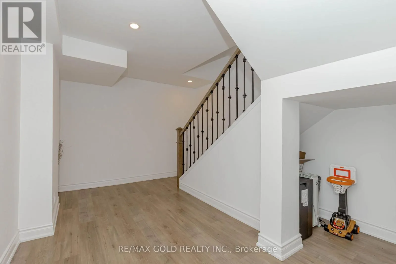 1344 ROSE WAY