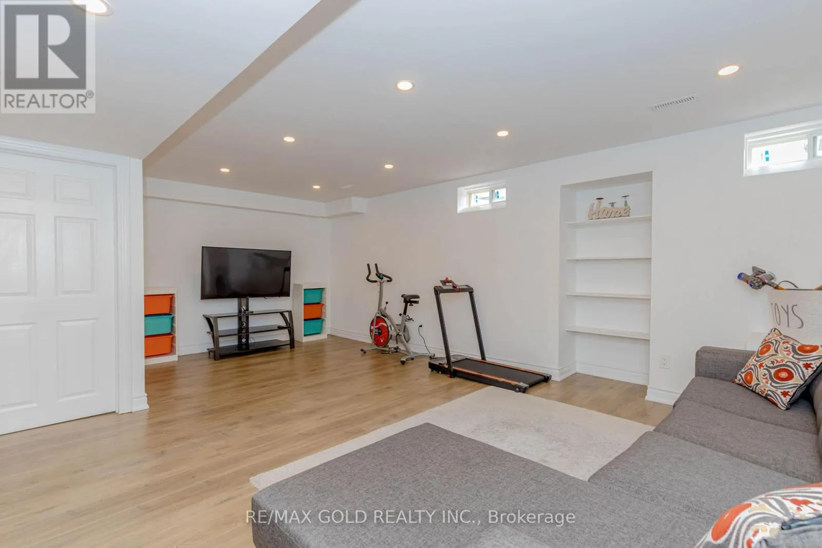 1344 ROSE WAY