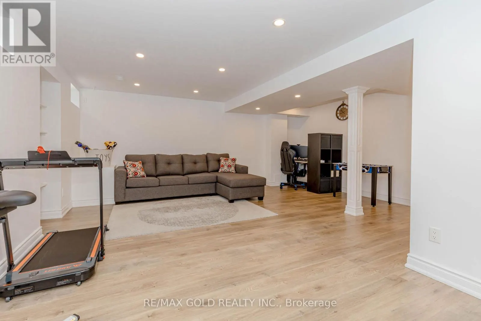 1344 ROSE WAY