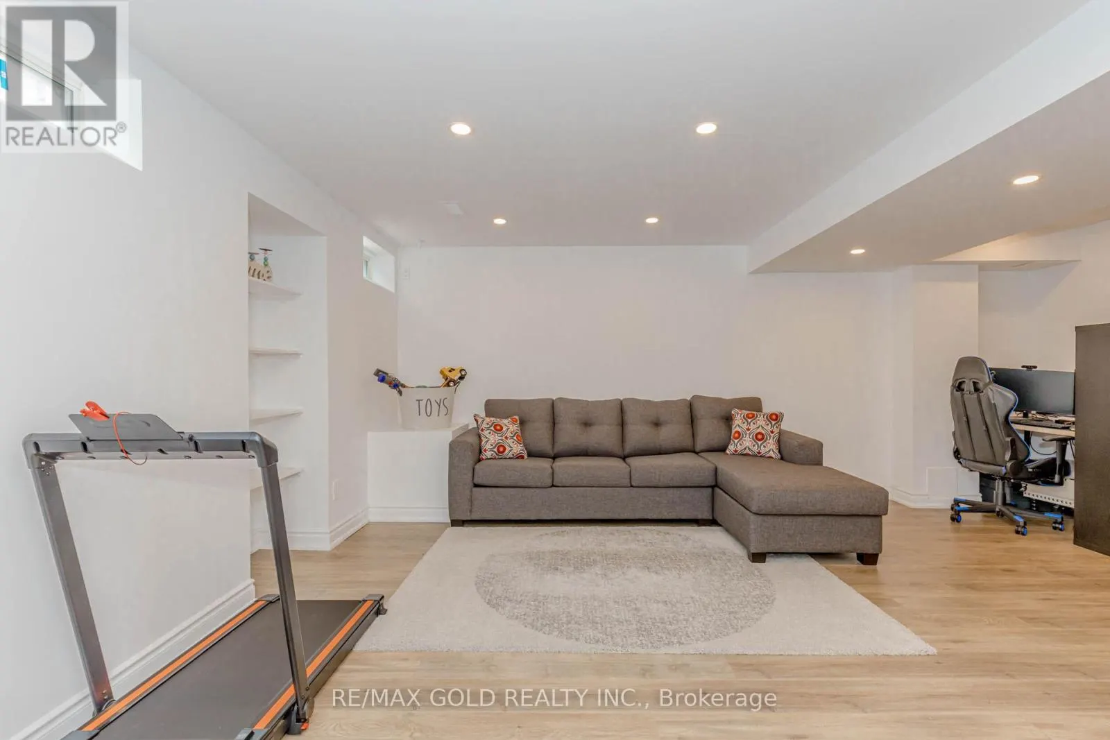 1344 ROSE WAY