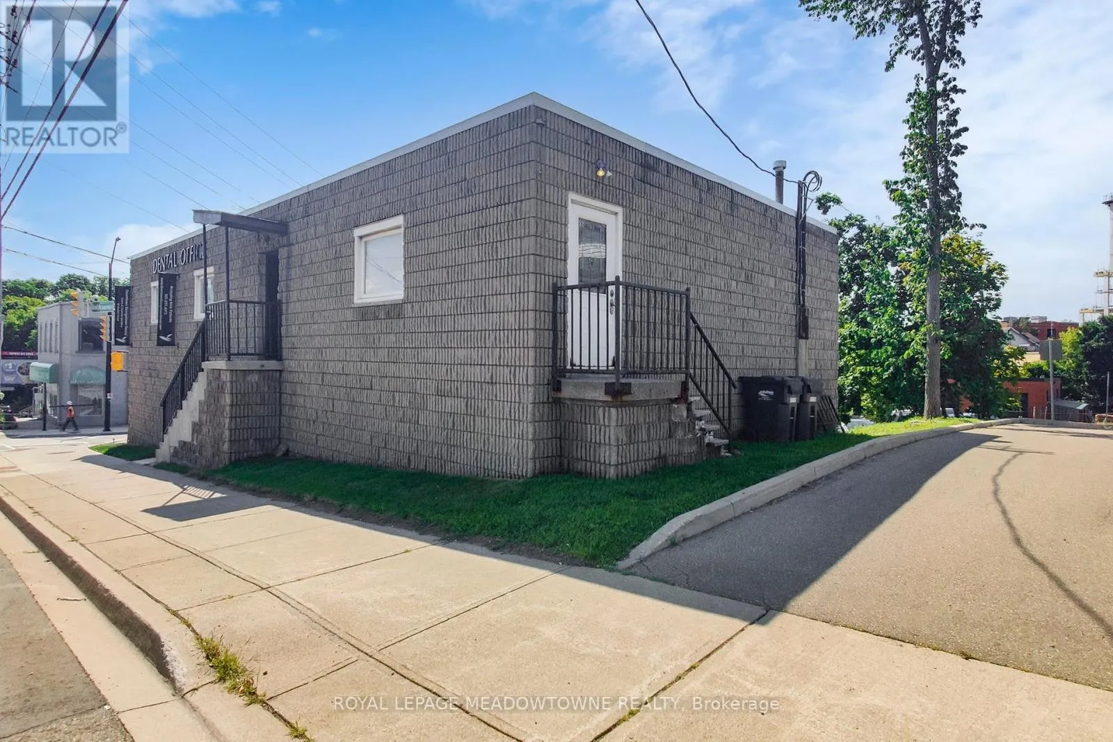 2 - 24 GUELPH STREET