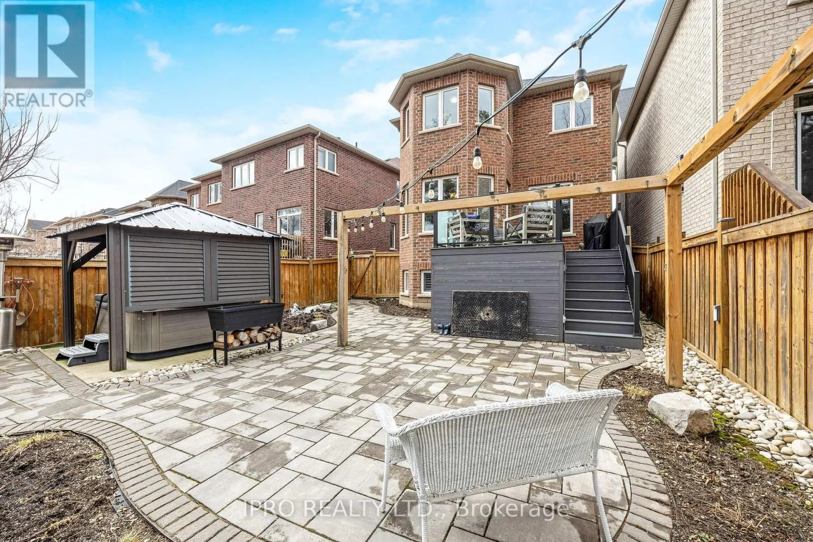25 UPPER CANADA COURT