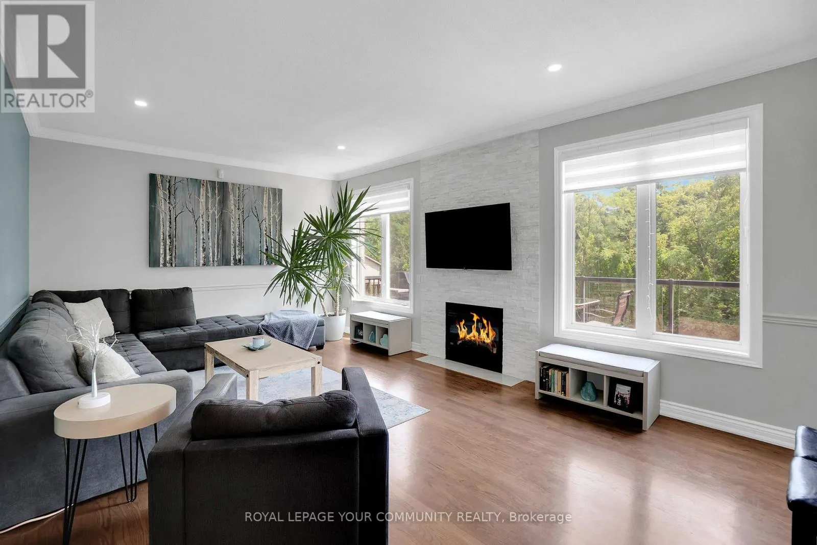 11 EVANS RIDGE