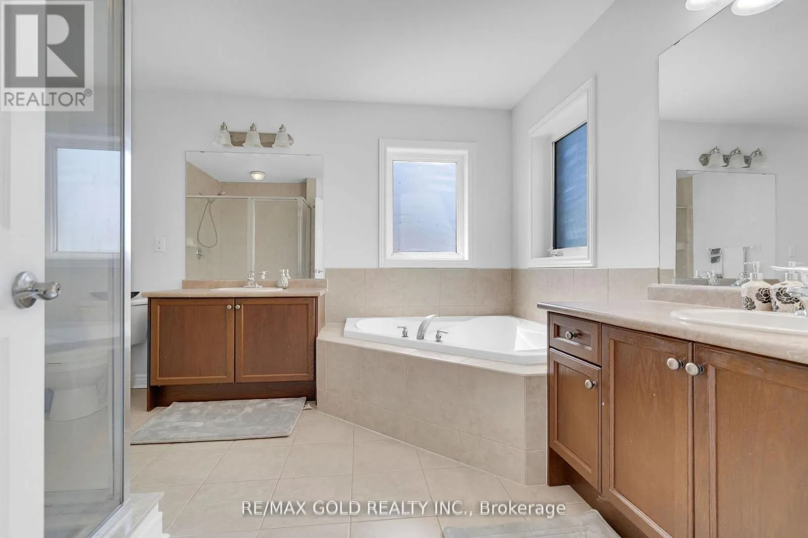 21 COTTONFIELD CIRCLE