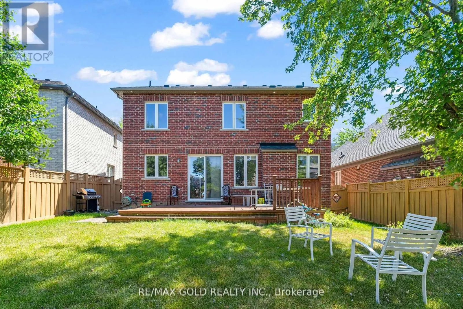 21 COTTONFIELD CIRCLE