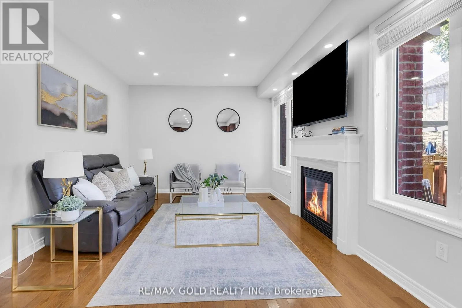 21 COTTONFIELD CIRCLE