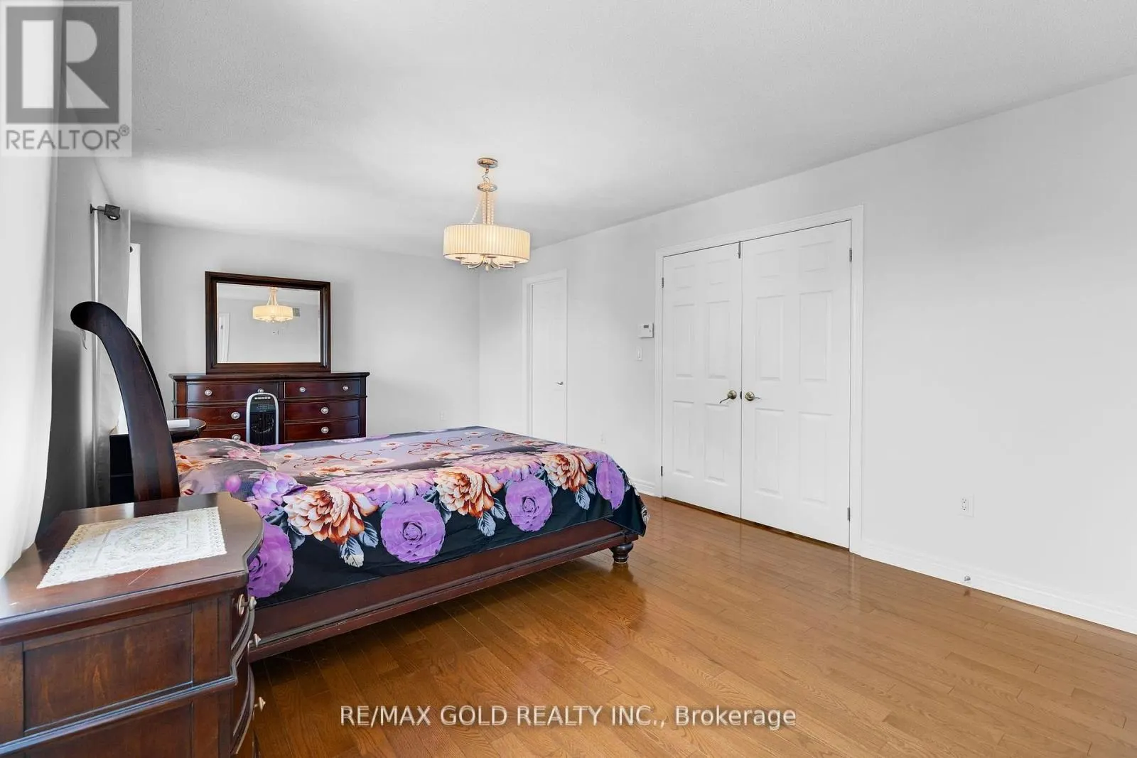 21 COTTONFIELD CIRCLE