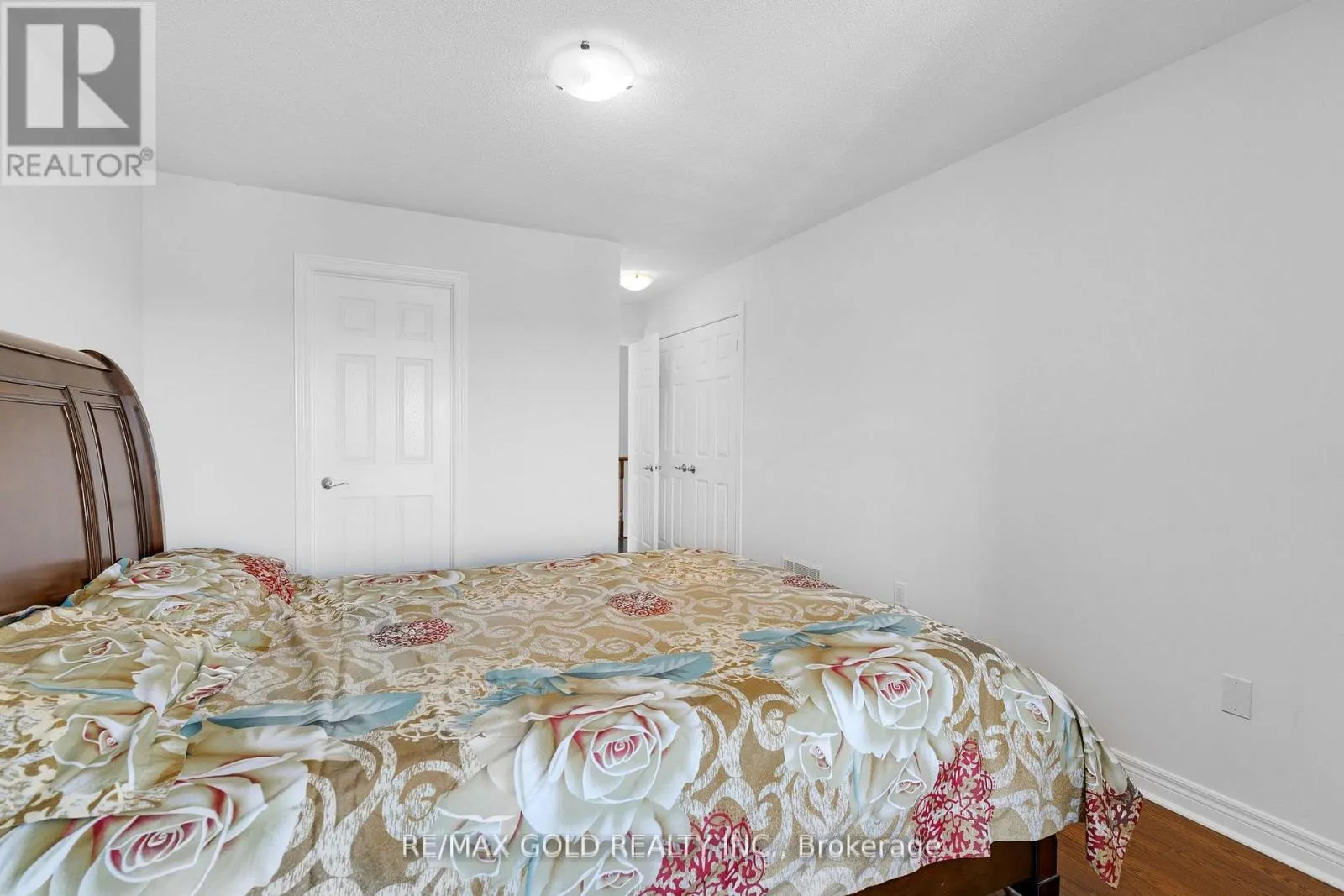 21 COTTONFIELD CIRCLE