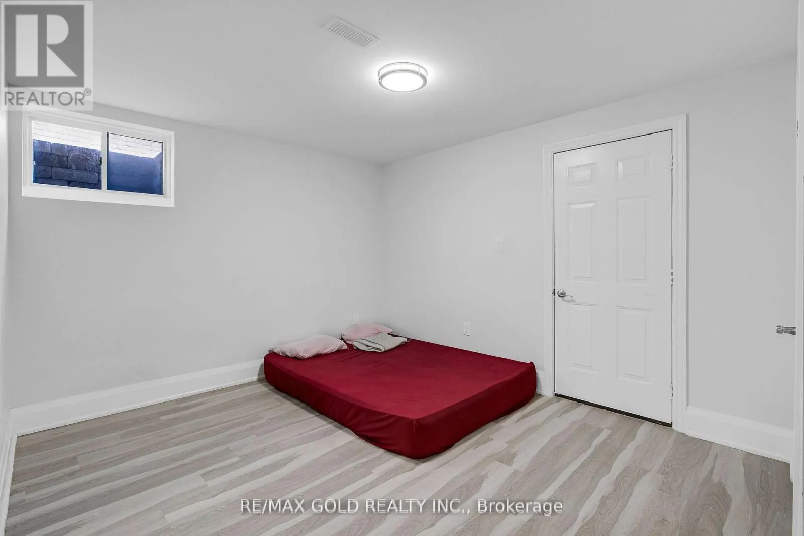 21 COTTONFIELD CIRCLE