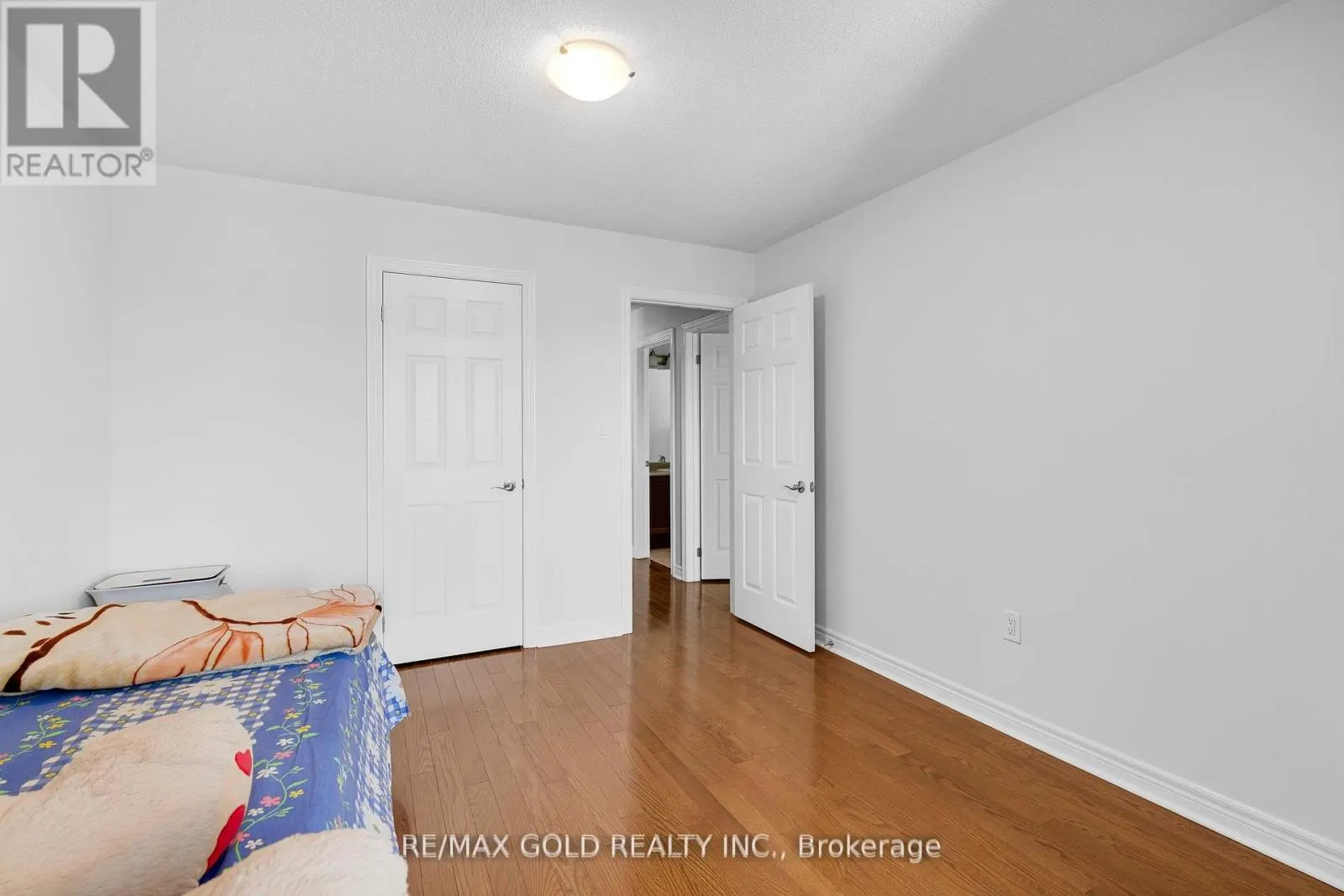 21 COTTONFIELD CIRCLE