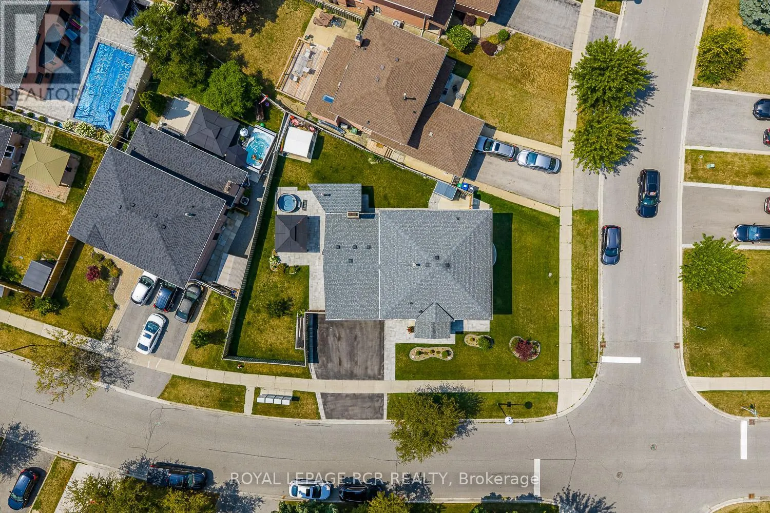 44 FOUNTAINBRIDGE DRIVE