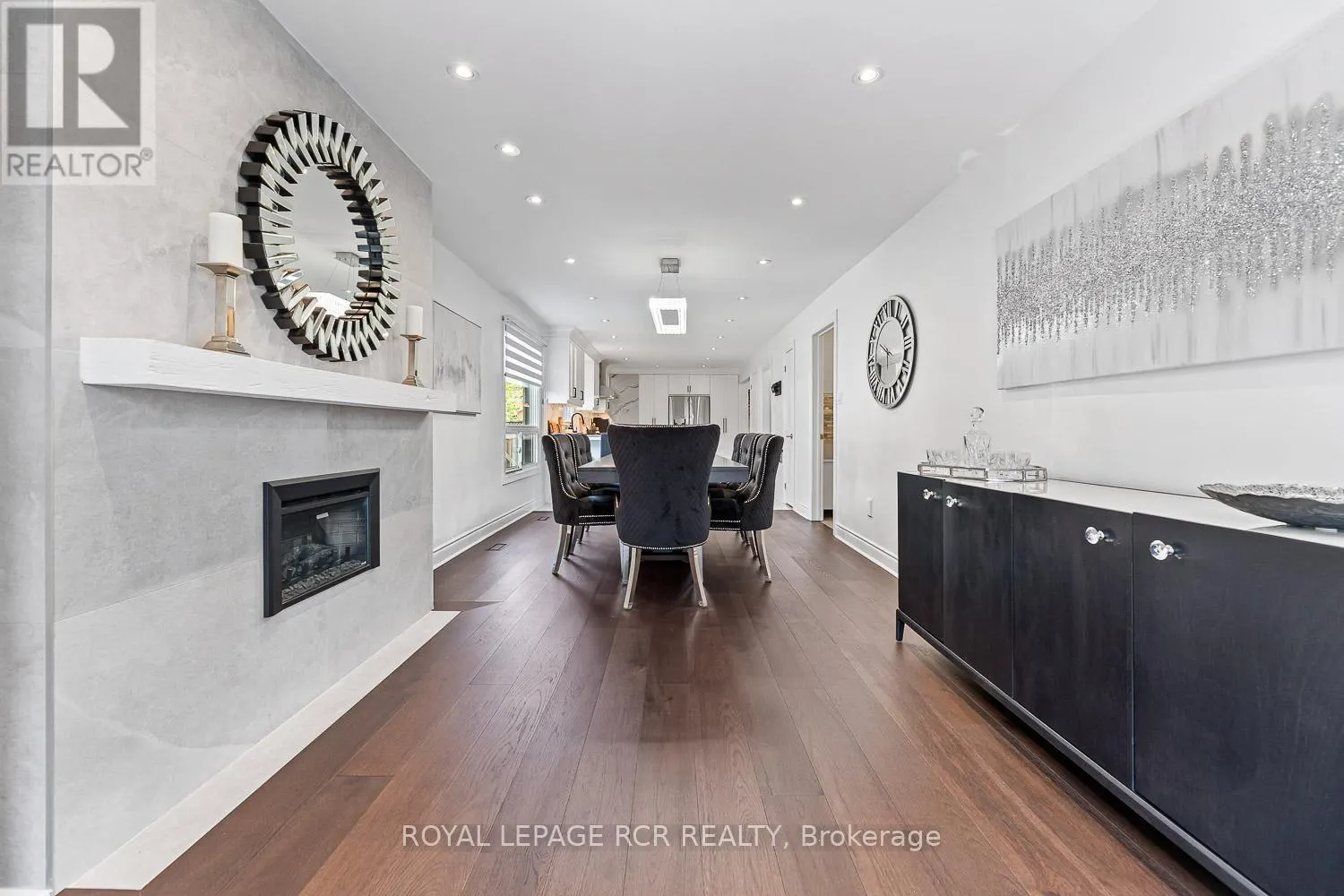 44 FOUNTAINBRIDGE DRIVE