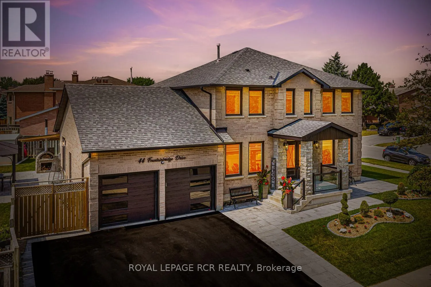 44 FOUNTAINBRIDGE DRIVE