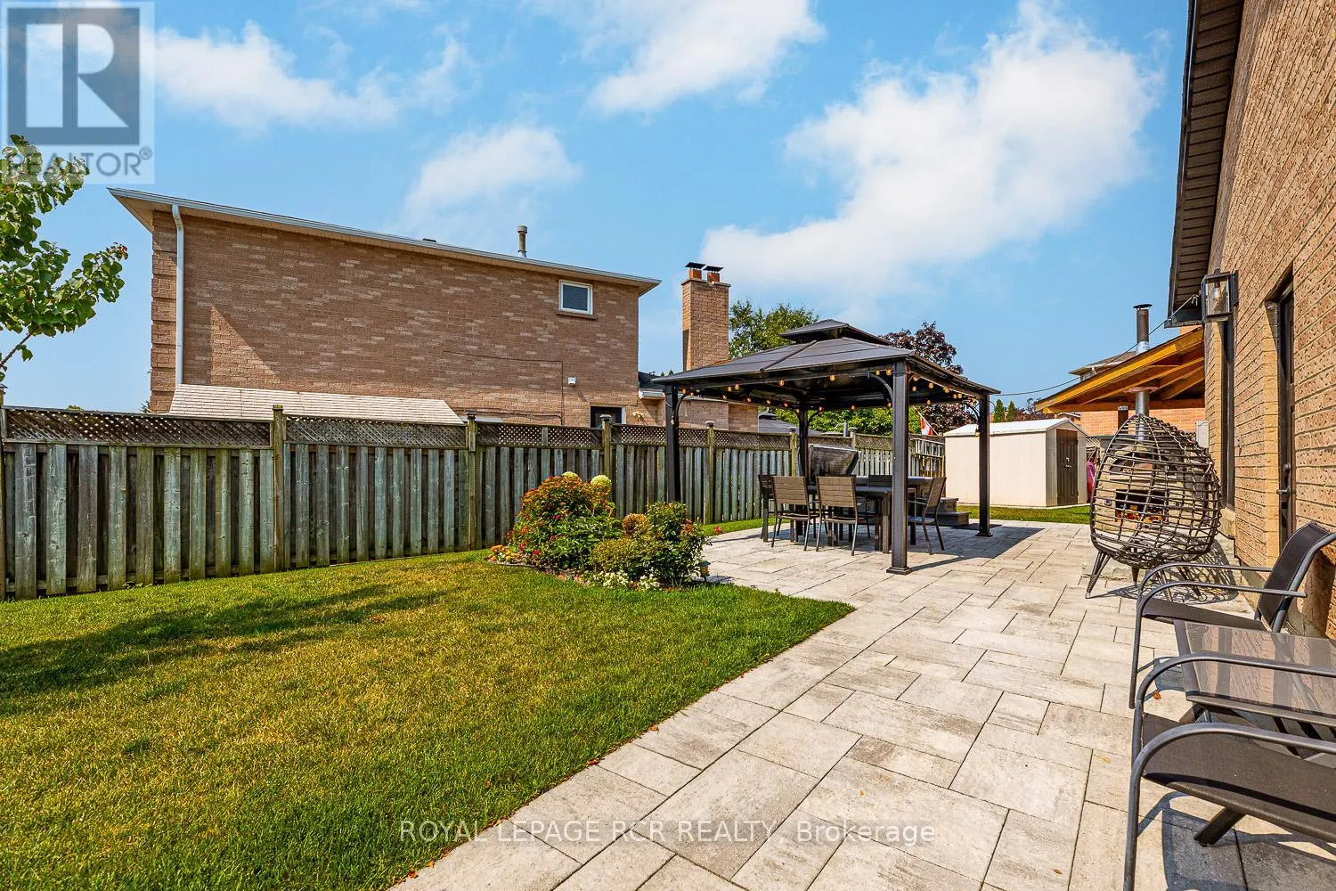 44 FOUNTAINBRIDGE DRIVE
