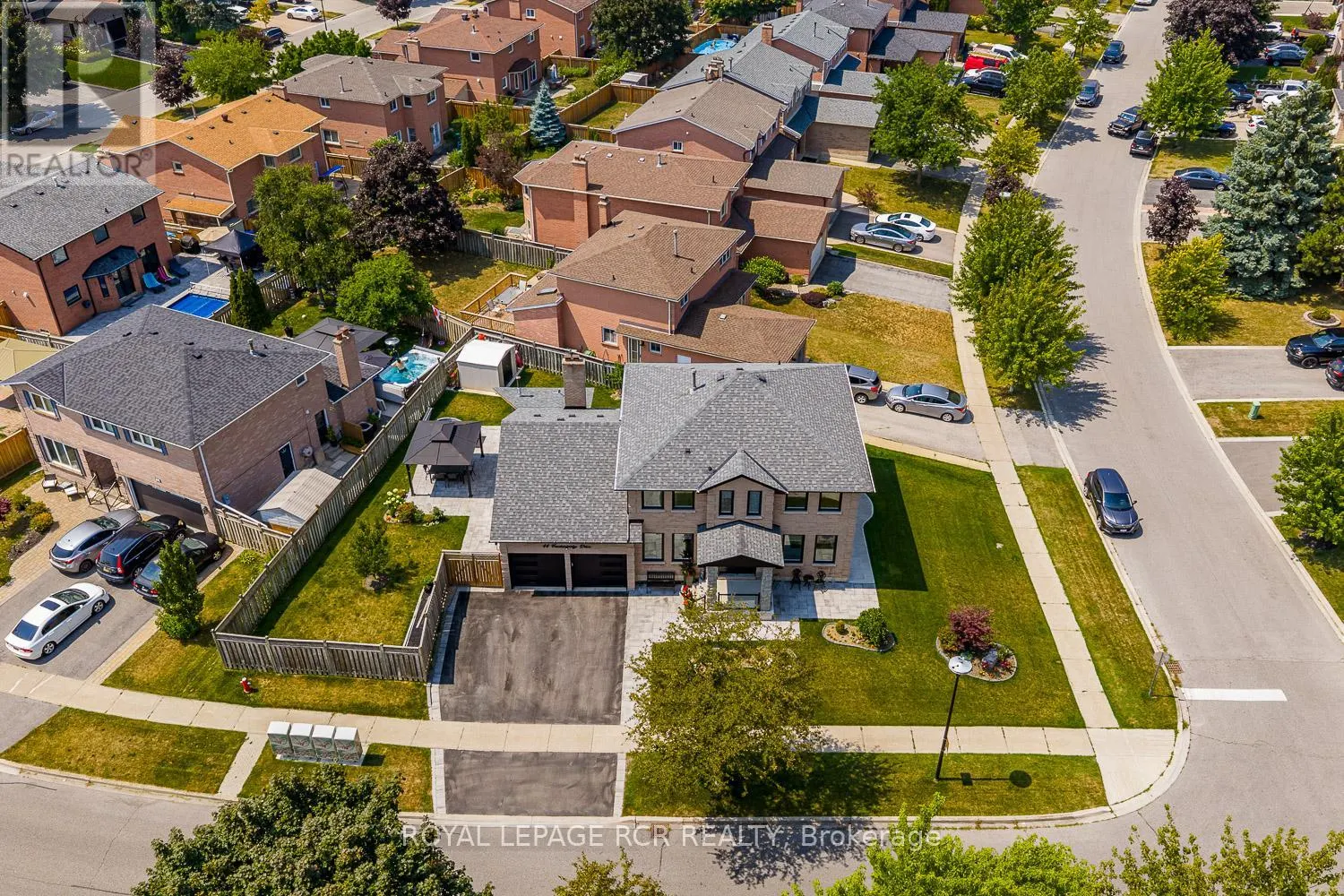 44 FOUNTAINBRIDGE DRIVE