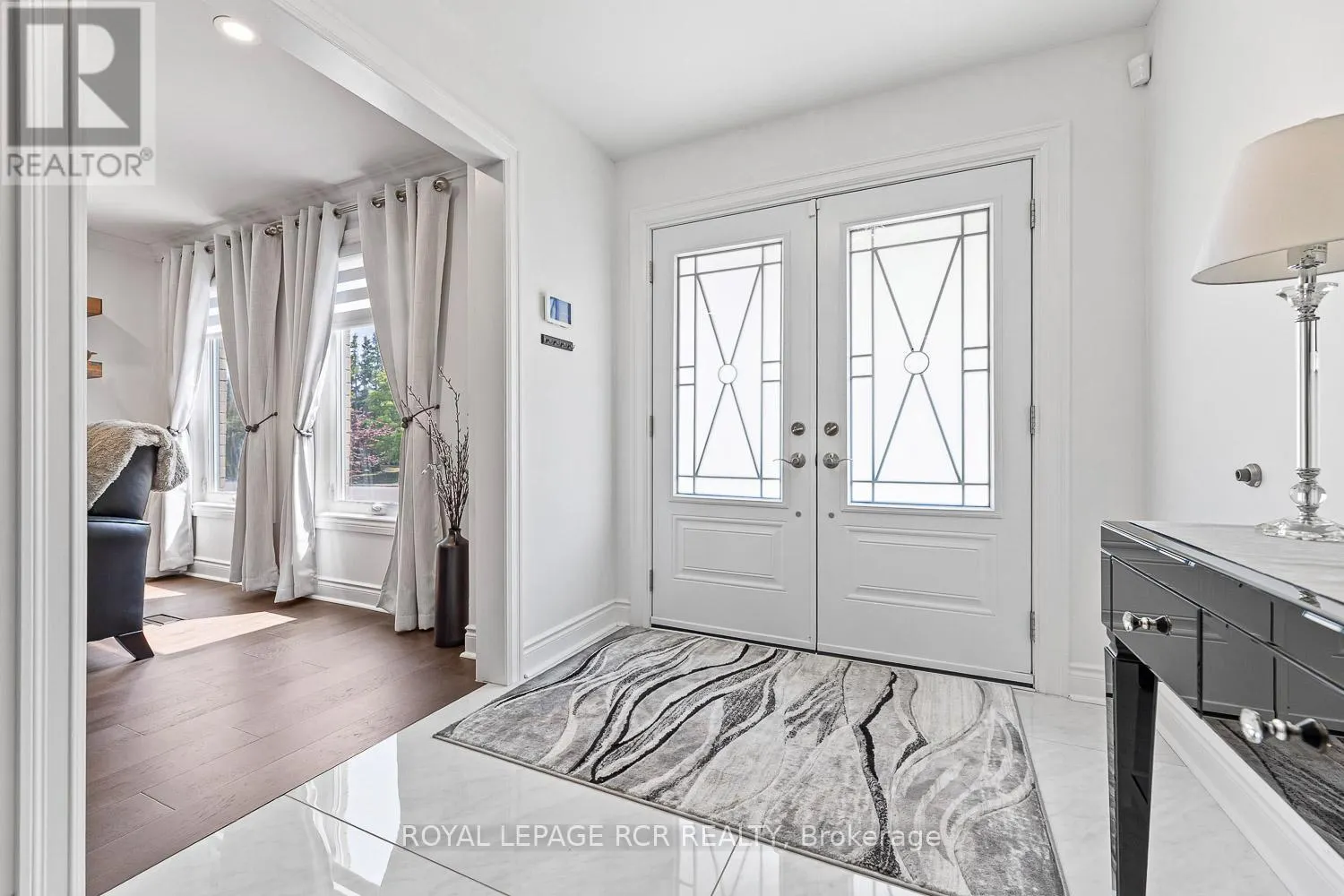 44 FOUNTAINBRIDGE DRIVE