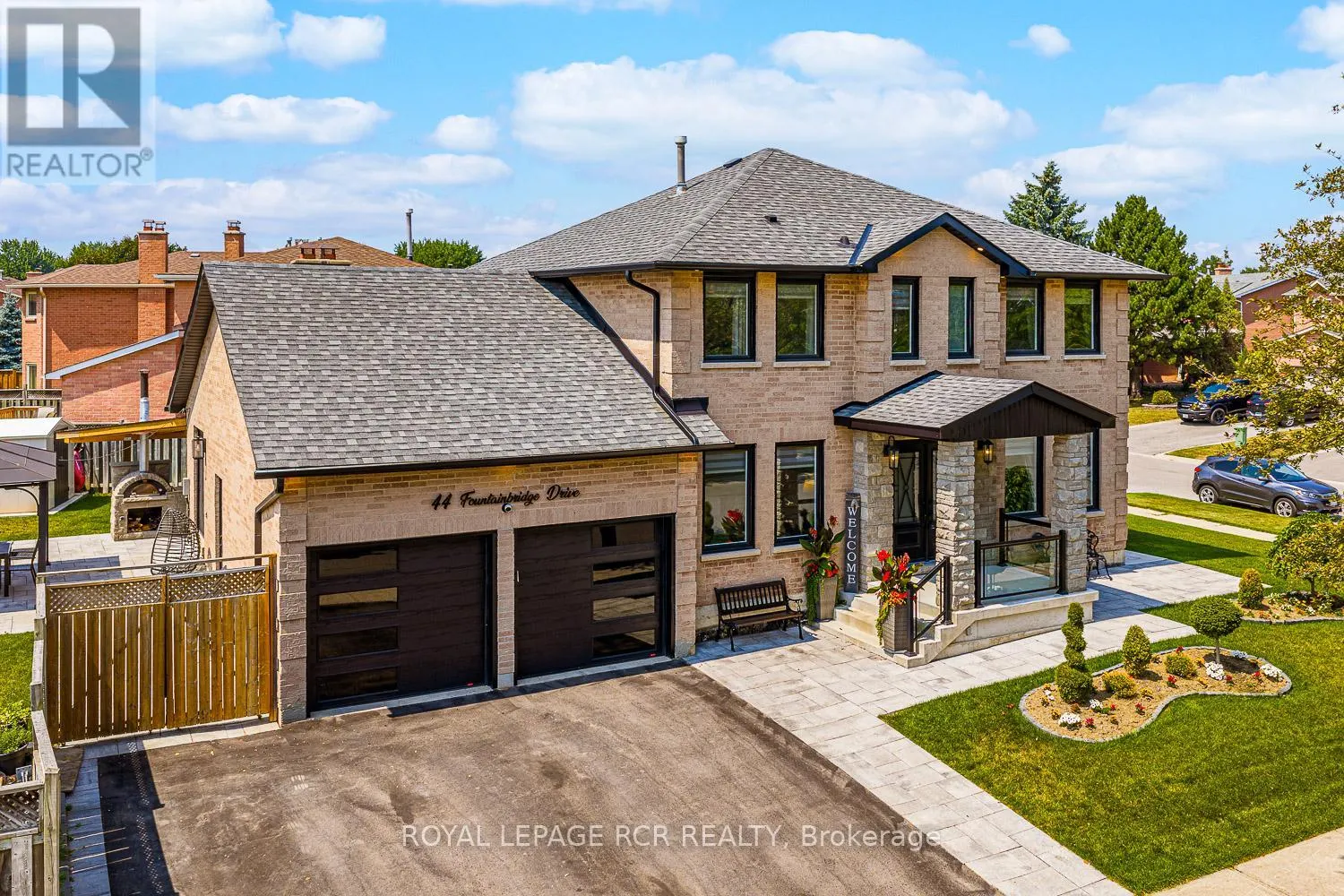 44 FOUNTAINBRIDGE DRIVE