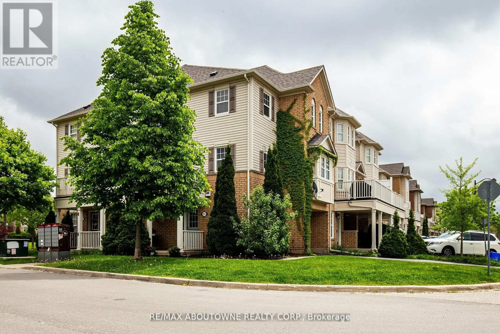 911 DEVERELL PLACE