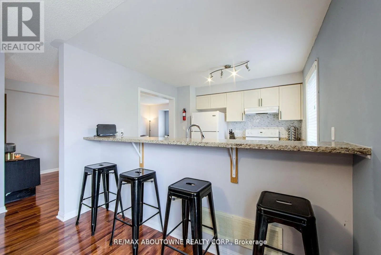 911 DEVERELL PLACE