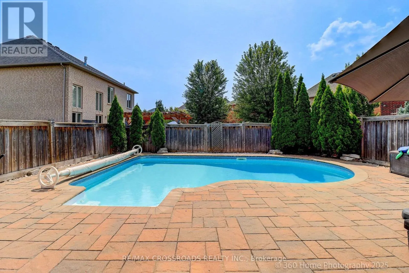 6 PRINCE MICHAEL COURT