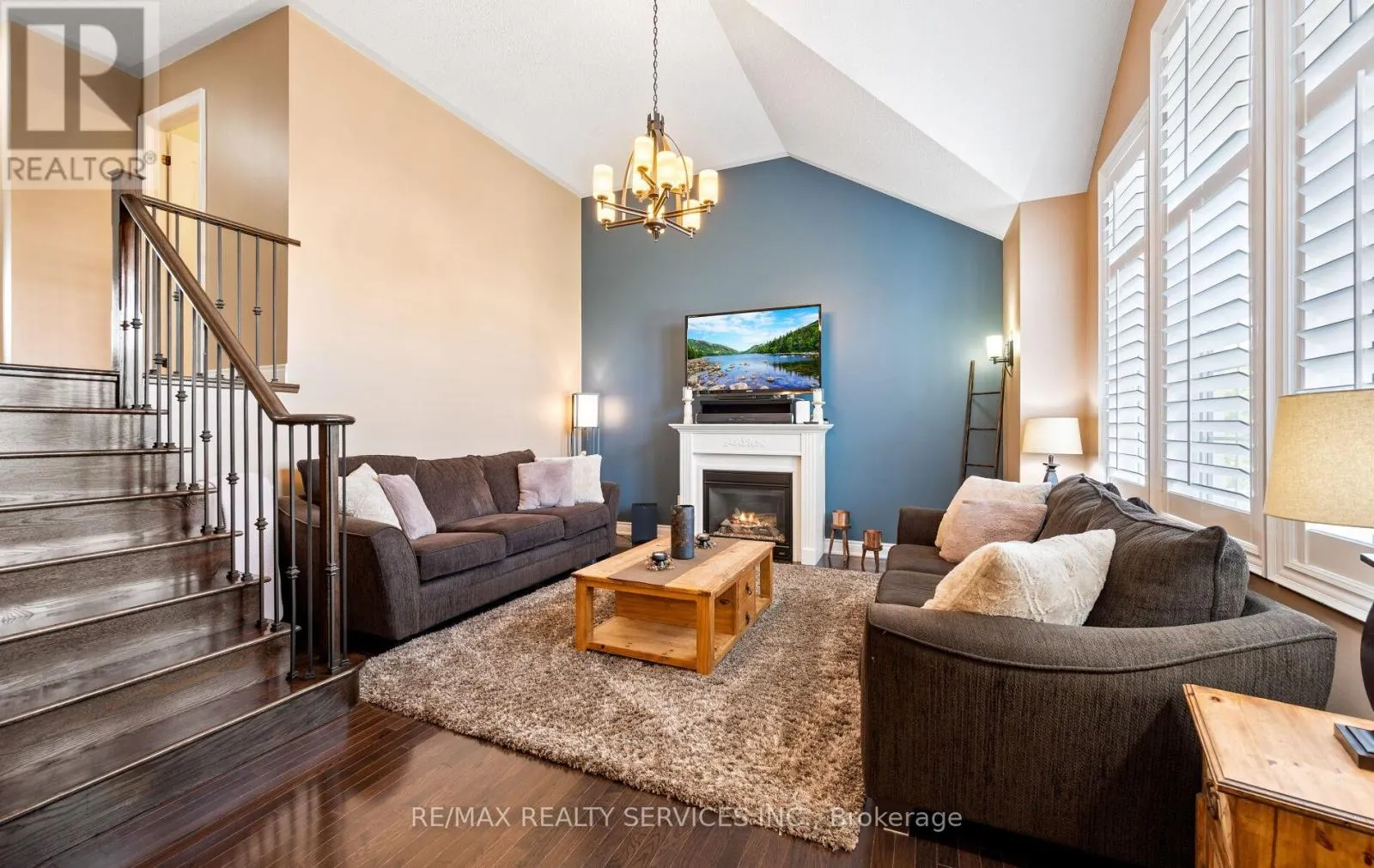85 WATERVILLE WAY