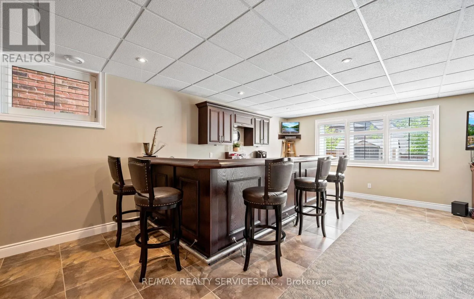 85 WATERVILLE WAY