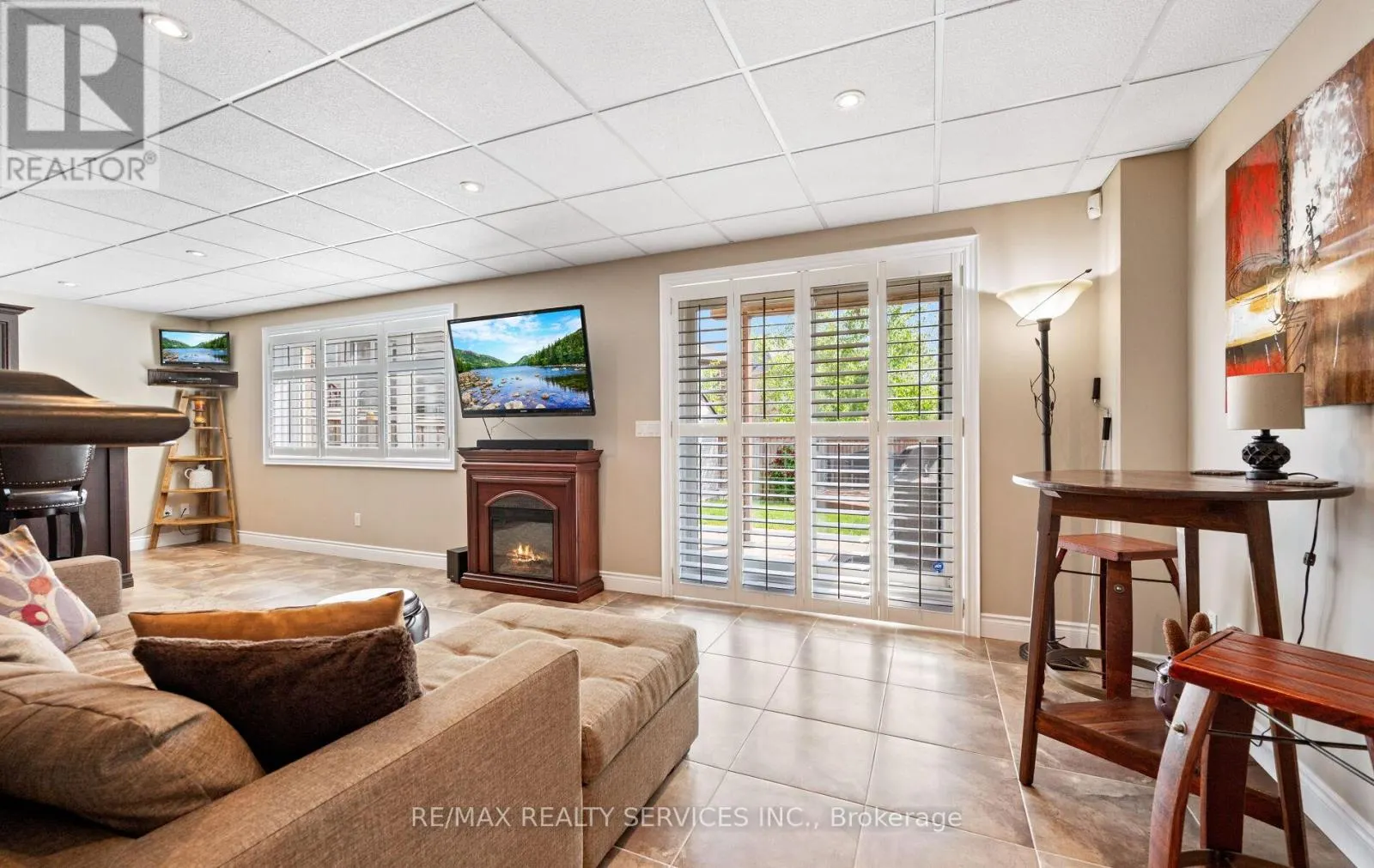 85 WATERVILLE WAY