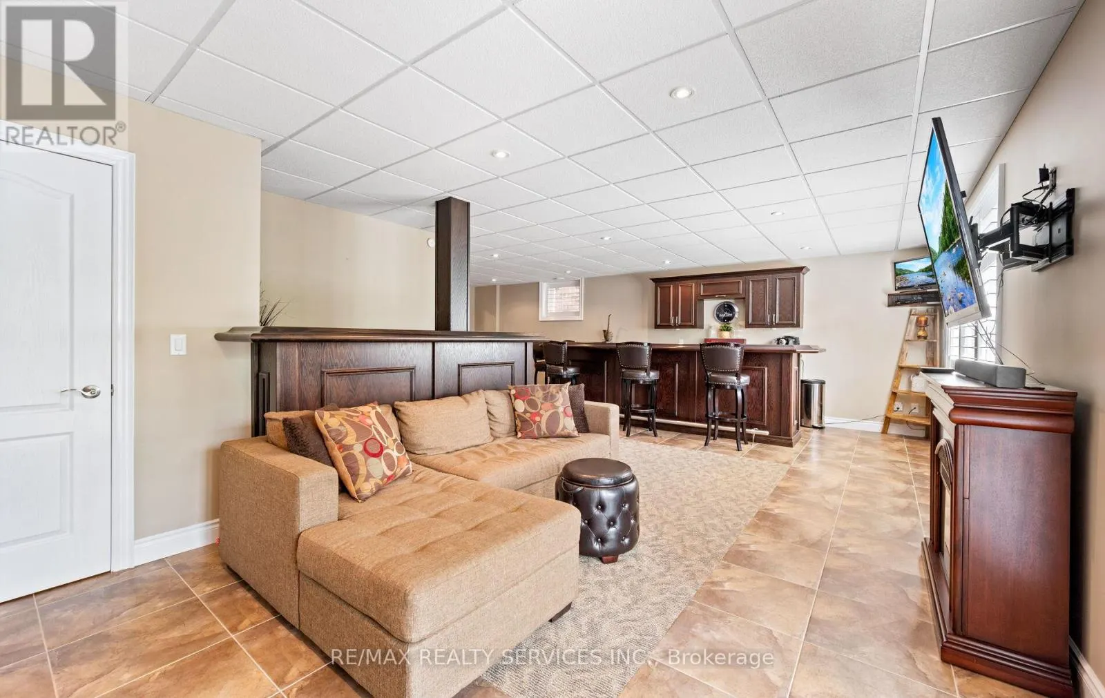 85 WATERVILLE WAY