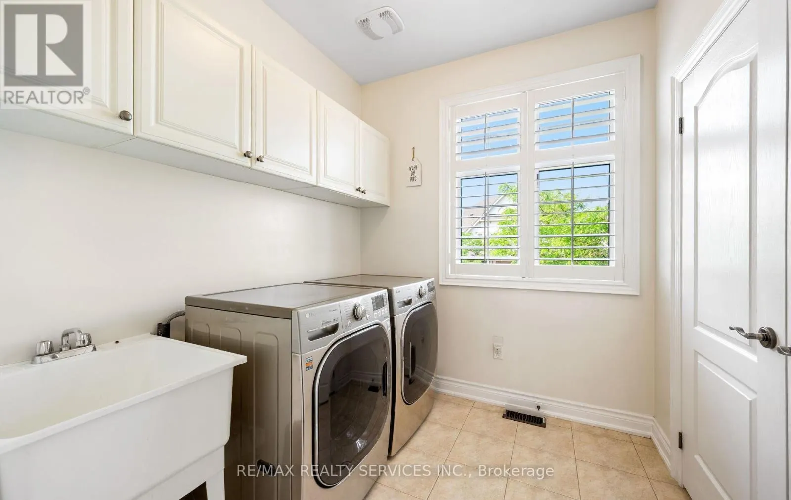 85 WATERVILLE WAY