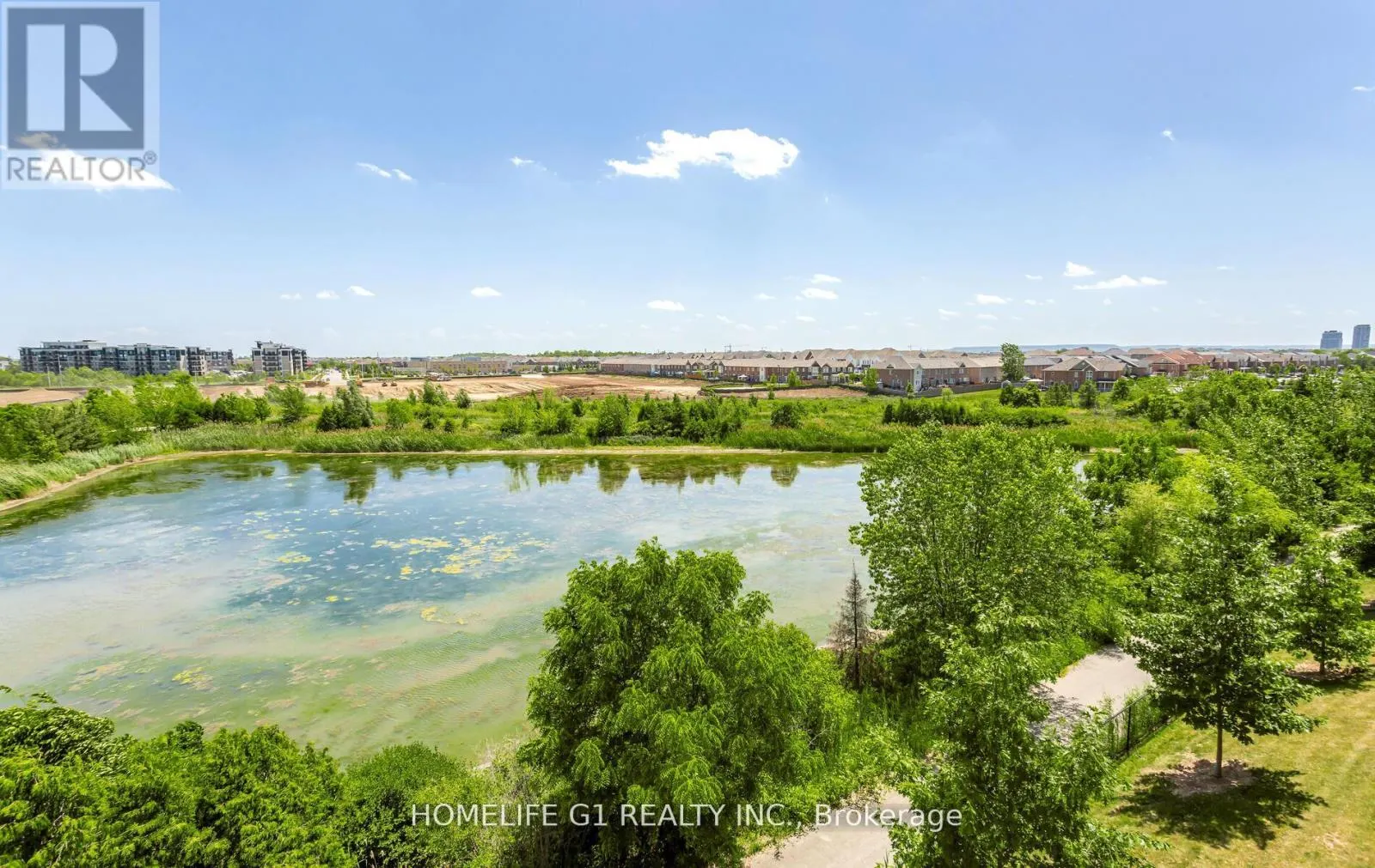 403 - 1370 COSTIGAN ROAD