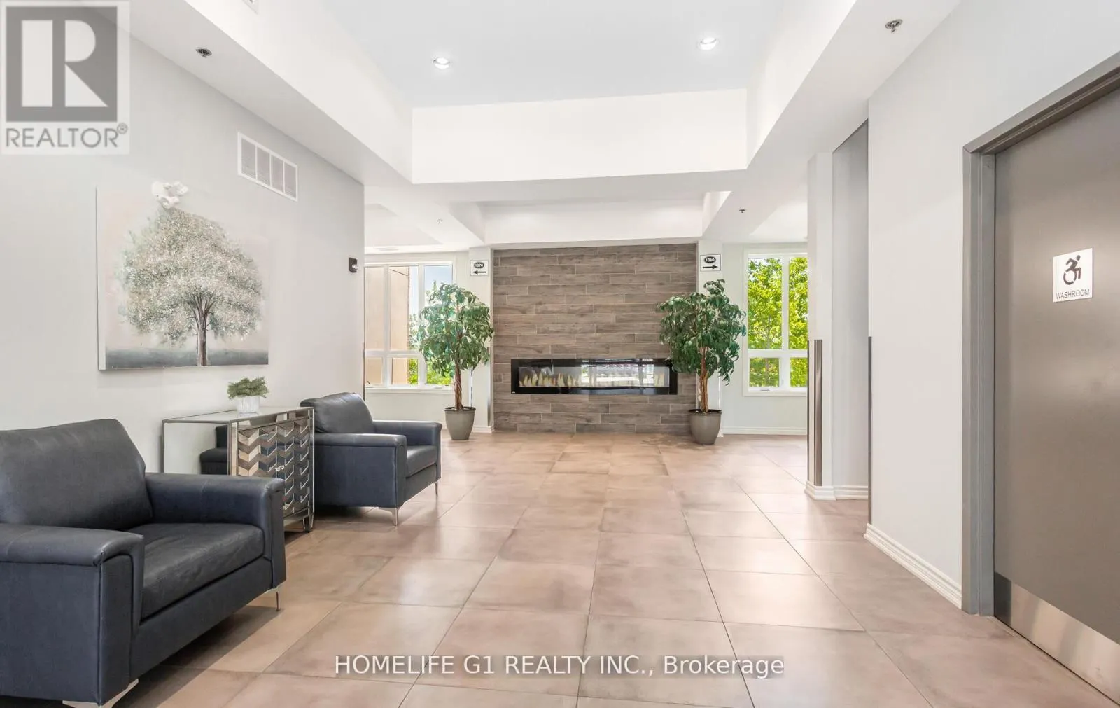 403 - 1370 COSTIGAN ROAD