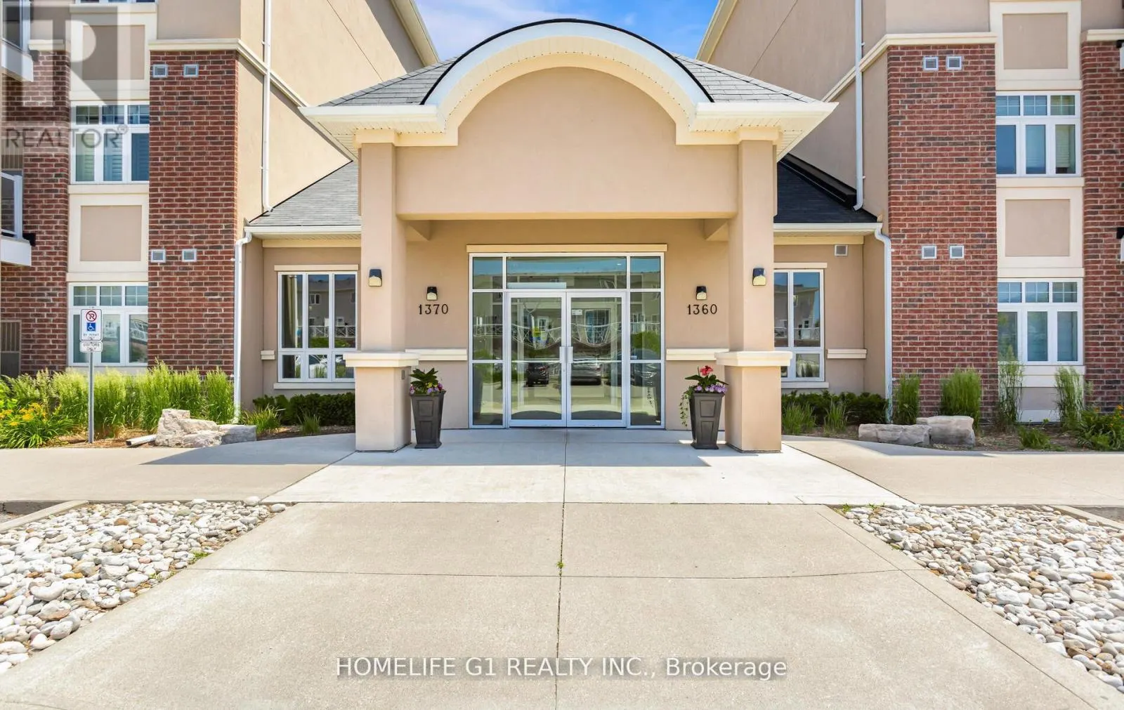 403 - 1370 COSTIGAN ROAD
