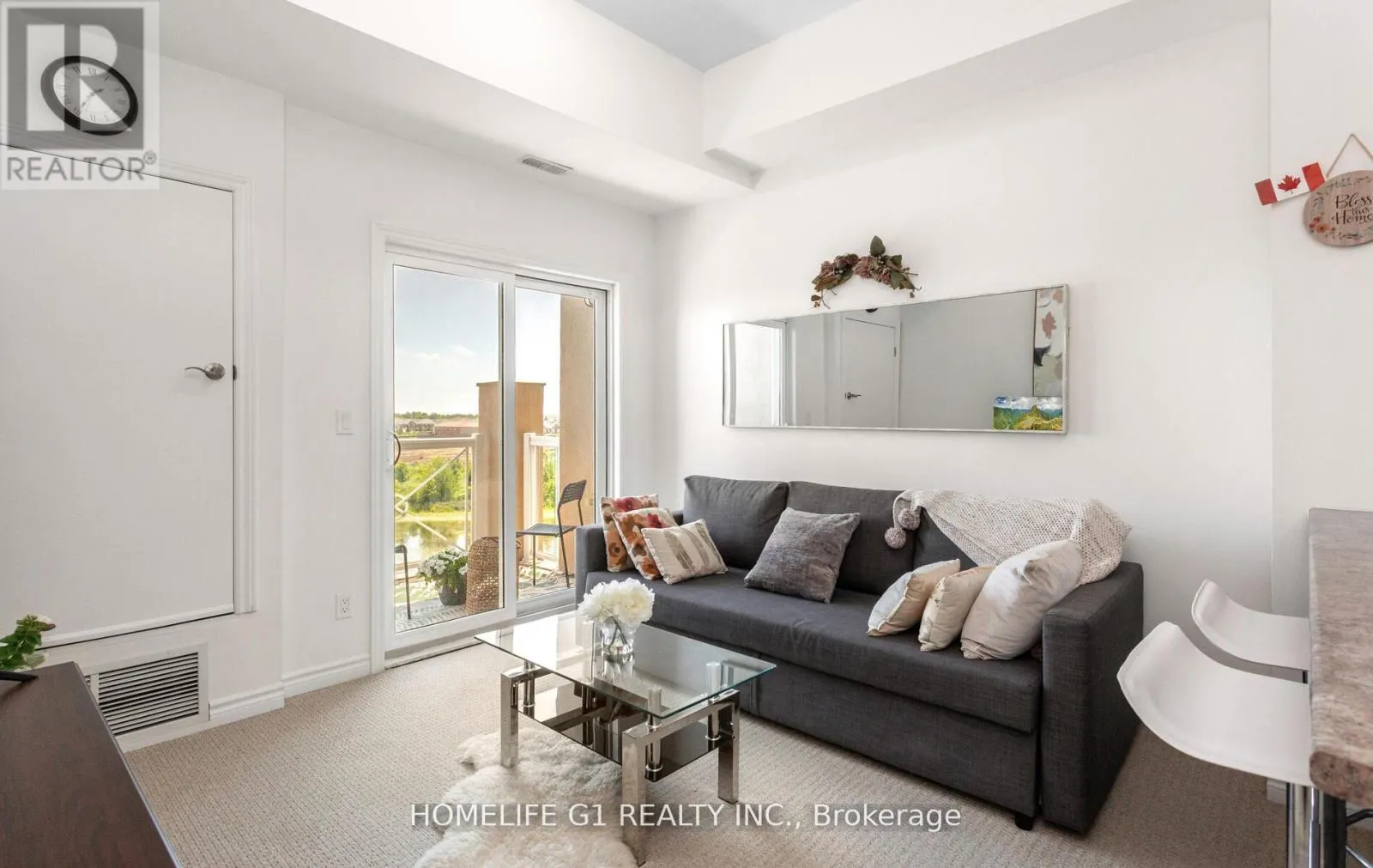 403 - 1370 COSTIGAN ROAD