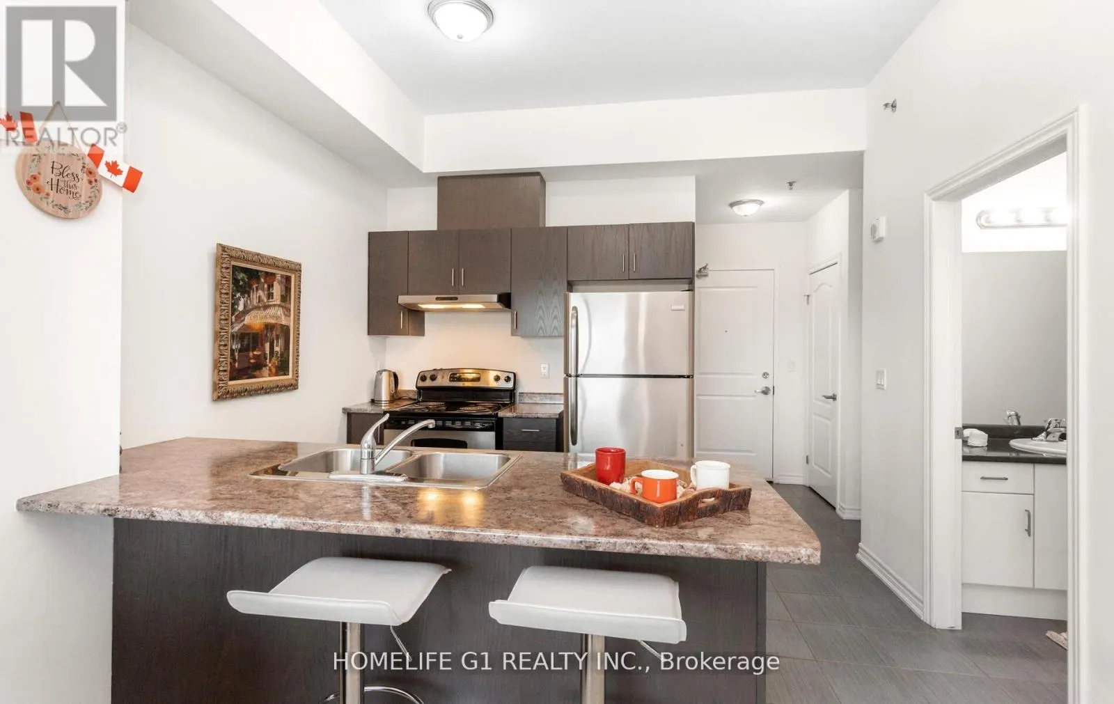 403 - 1370 COSTIGAN ROAD