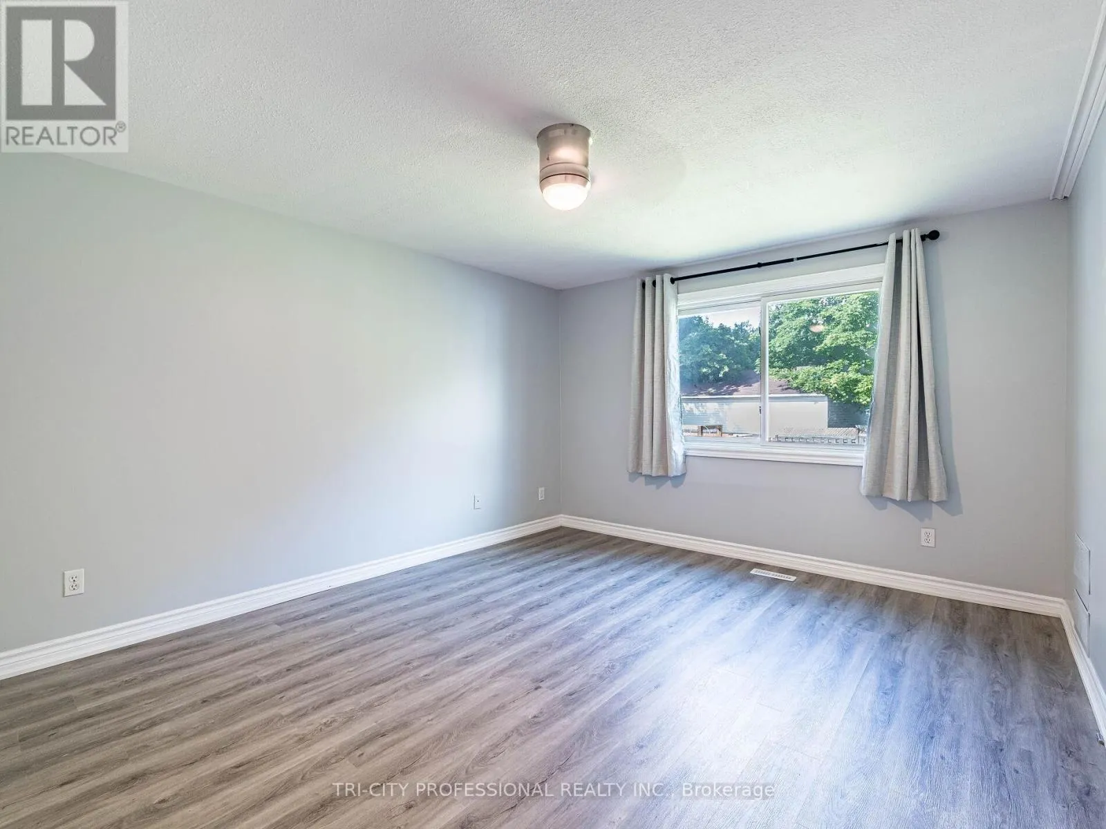 172 MOUNTAINVIEW ROAD S