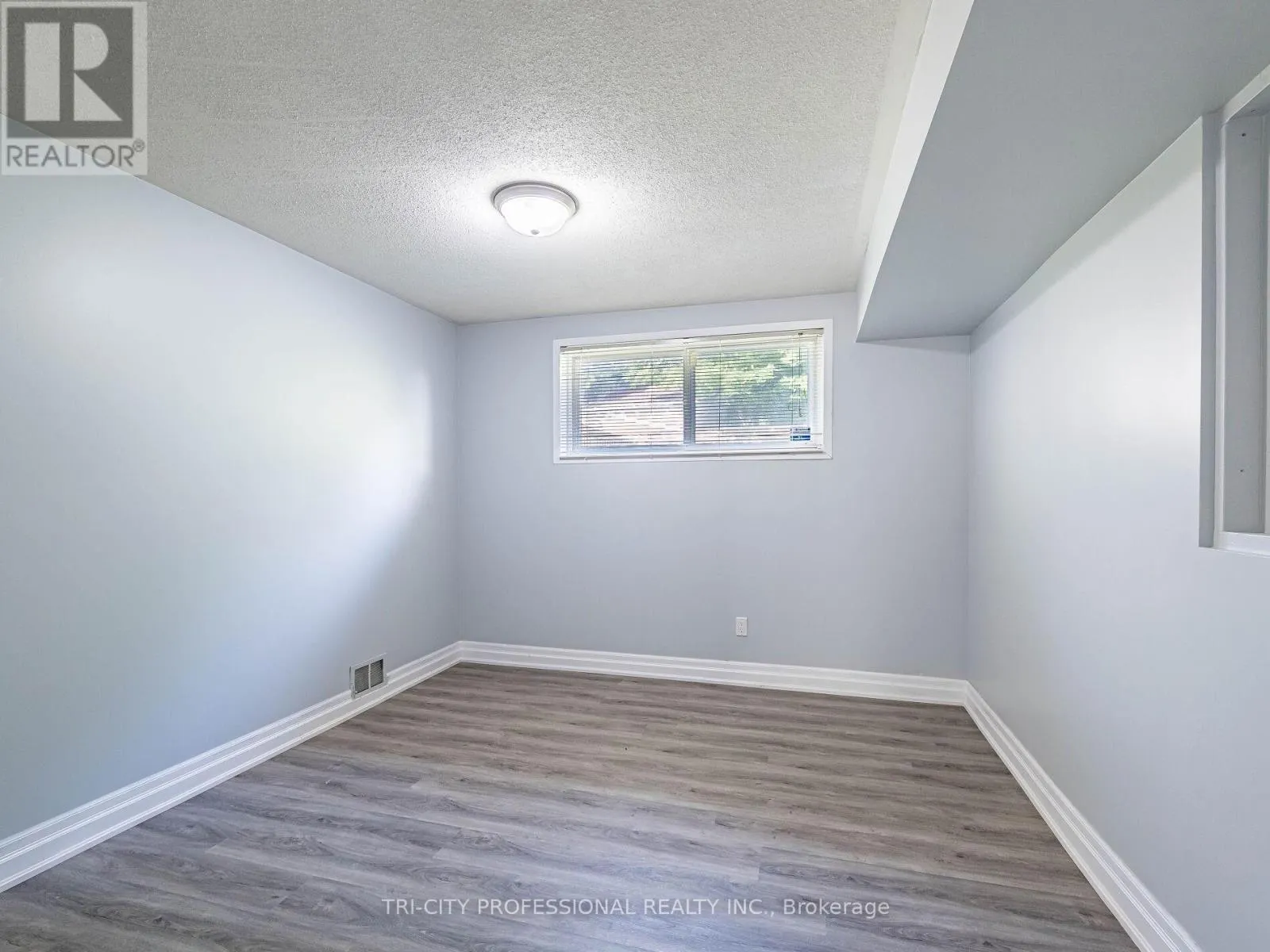 172 MOUNTAINVIEW ROAD S