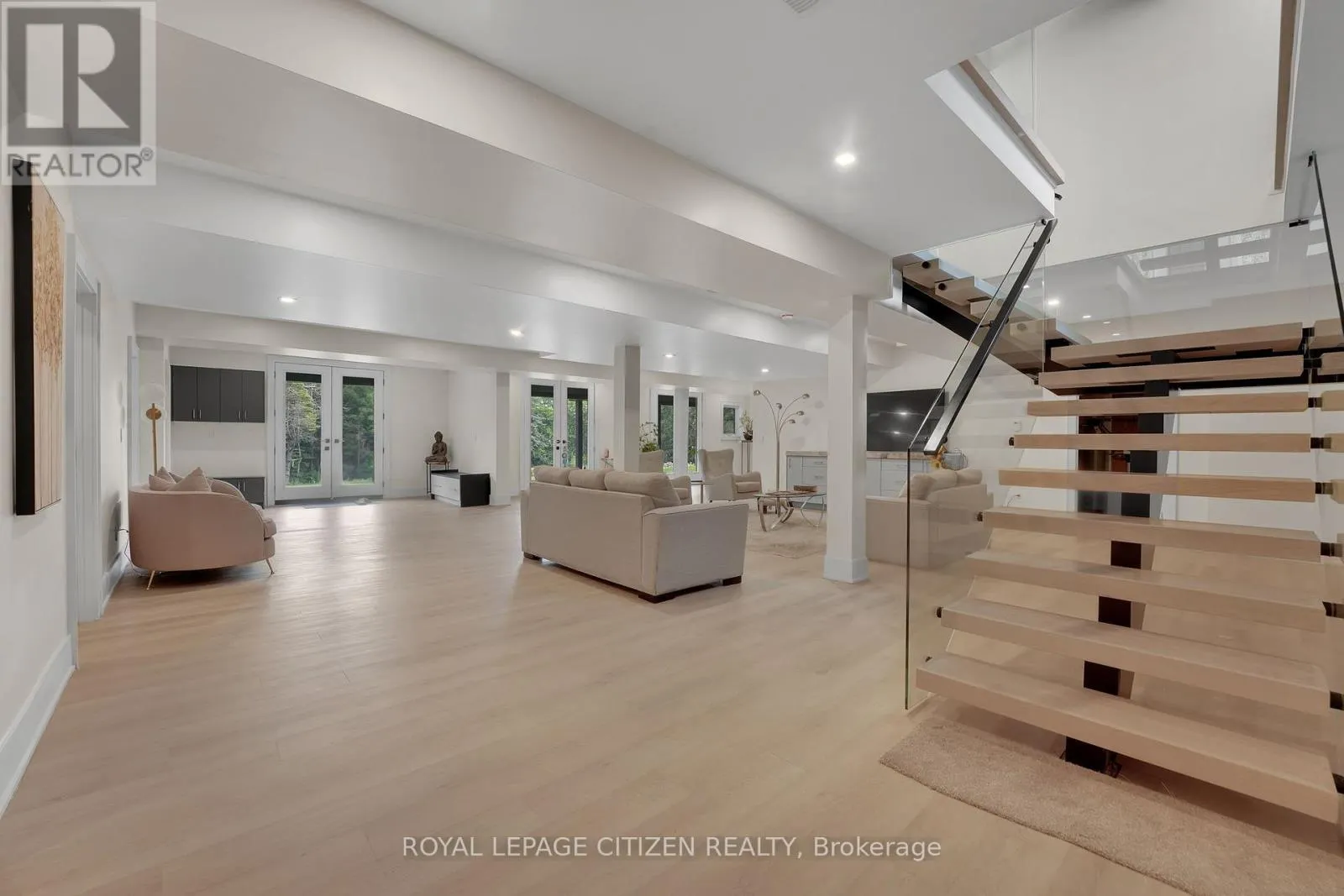 14 CEDAR DRIVE