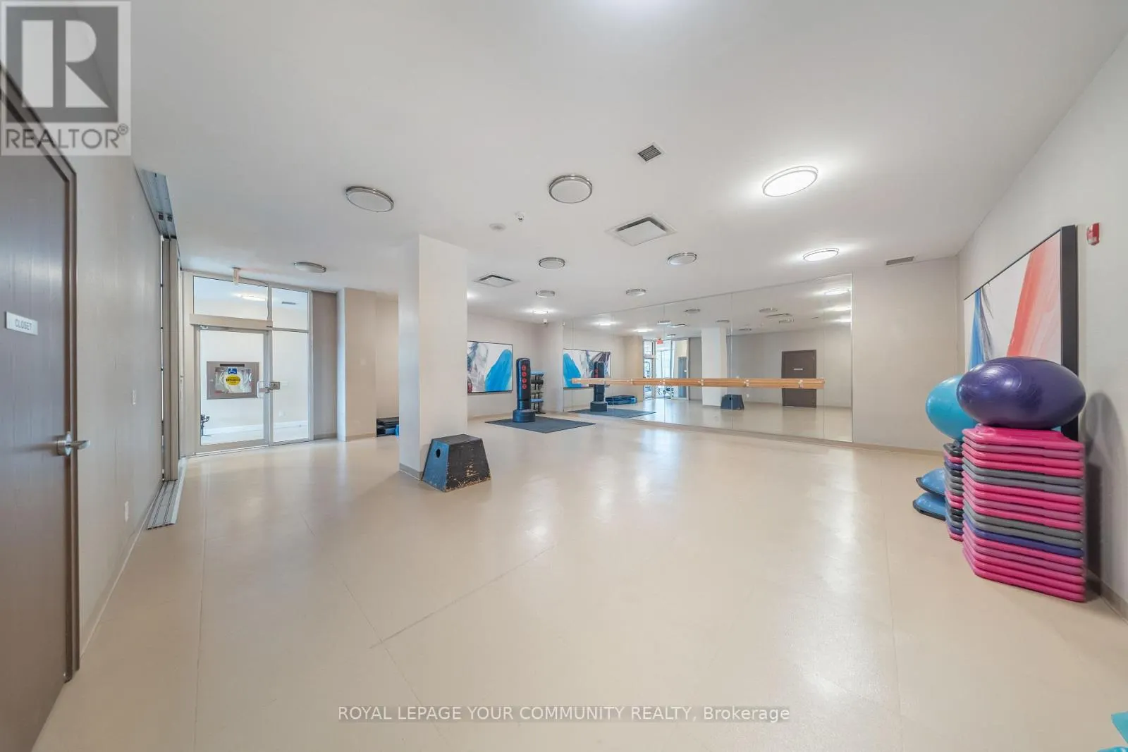 2101 - 15 LEGION ROAD