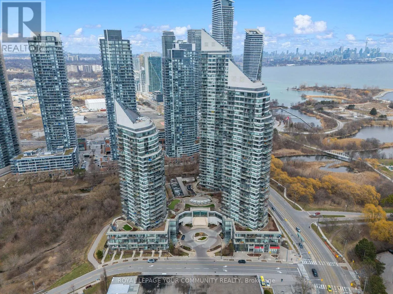 2101 - 15 LEGION ROAD