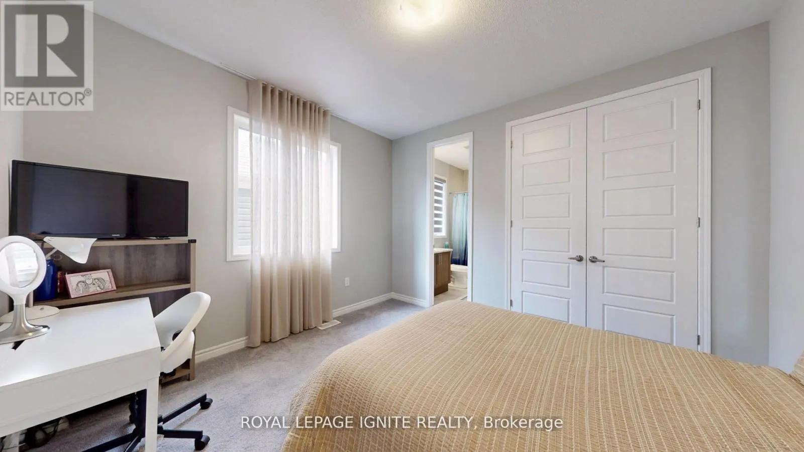 546 KENNEDY CIRCLE W