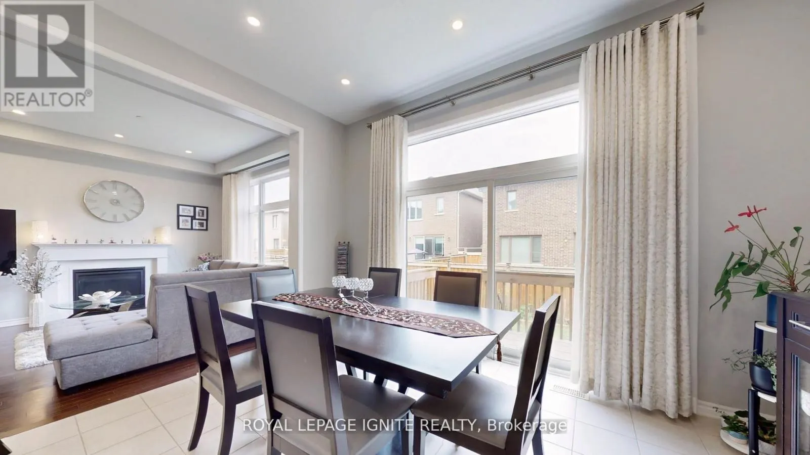 546 KENNEDY CIRCLE W