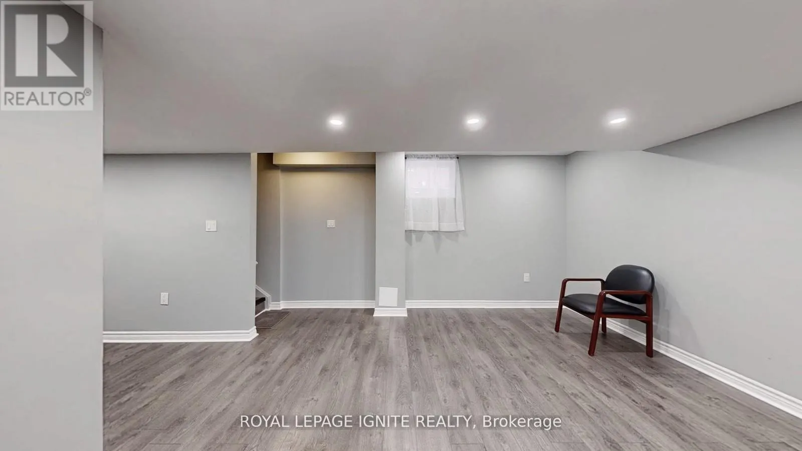 546 KENNEDY CIRCLE W