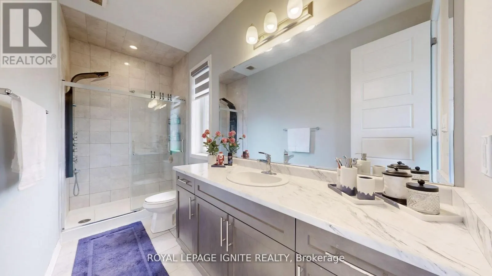 546 KENNEDY CIRCLE W