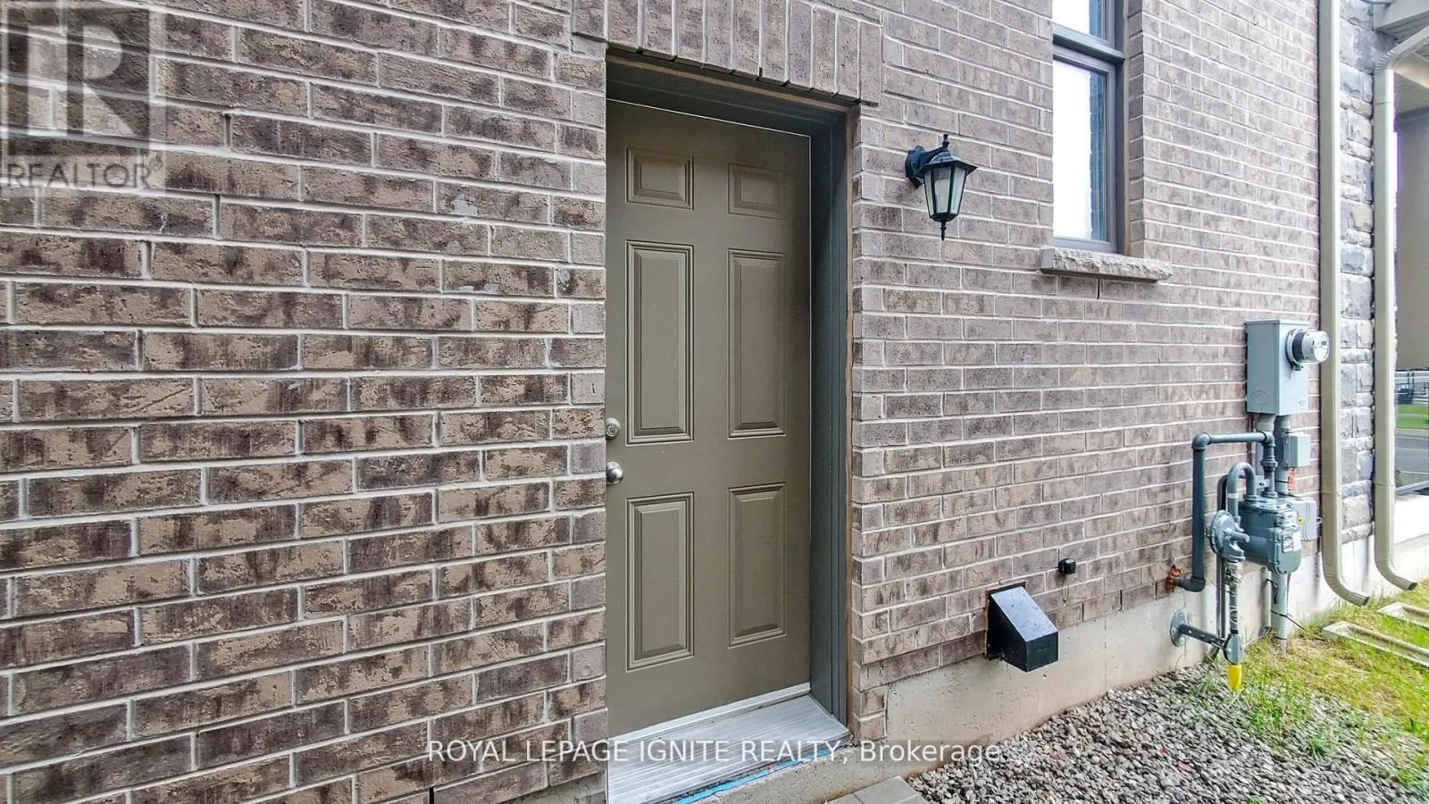 546 KENNEDY CIRCLE W