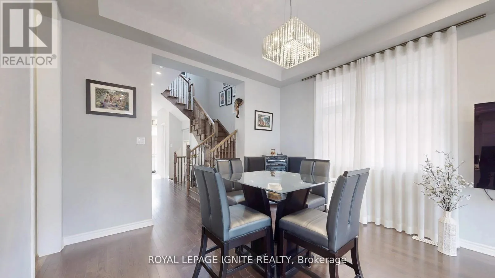 546 KENNEDY CIRCLE W