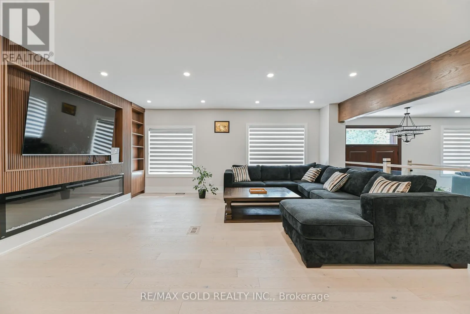 12373 HIGHWAY 7